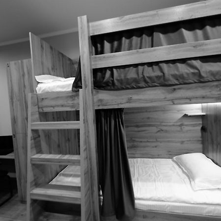 Cozy Hostel Bishkek Exterior foto