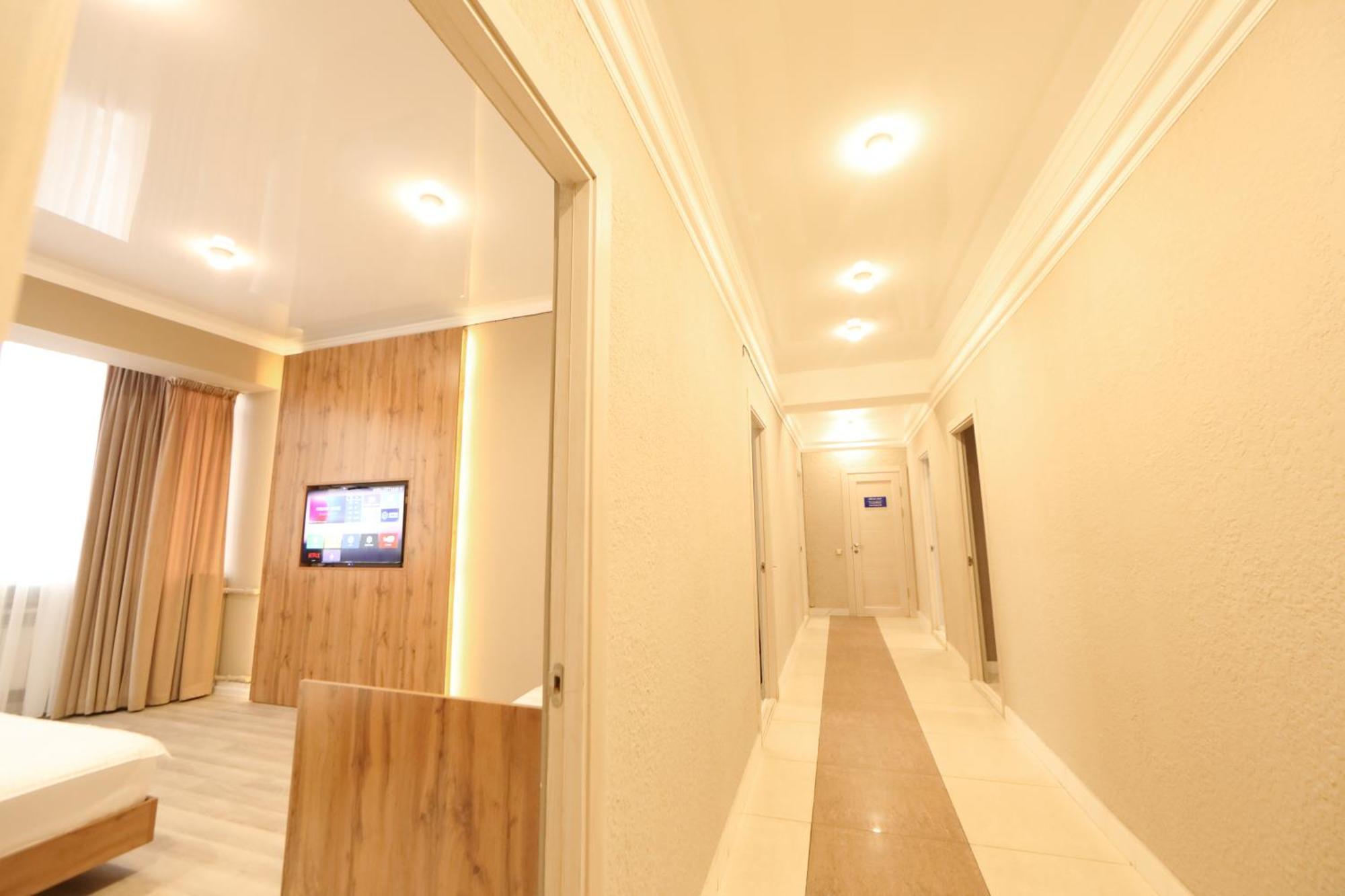 Cozy Hostel Bishkek Exterior foto