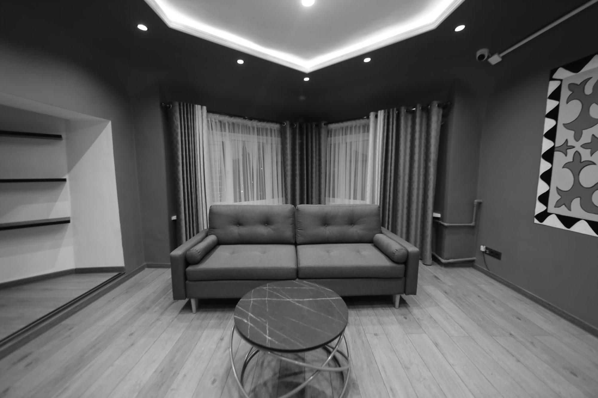 Cozy Hostel Bishkek Exterior foto