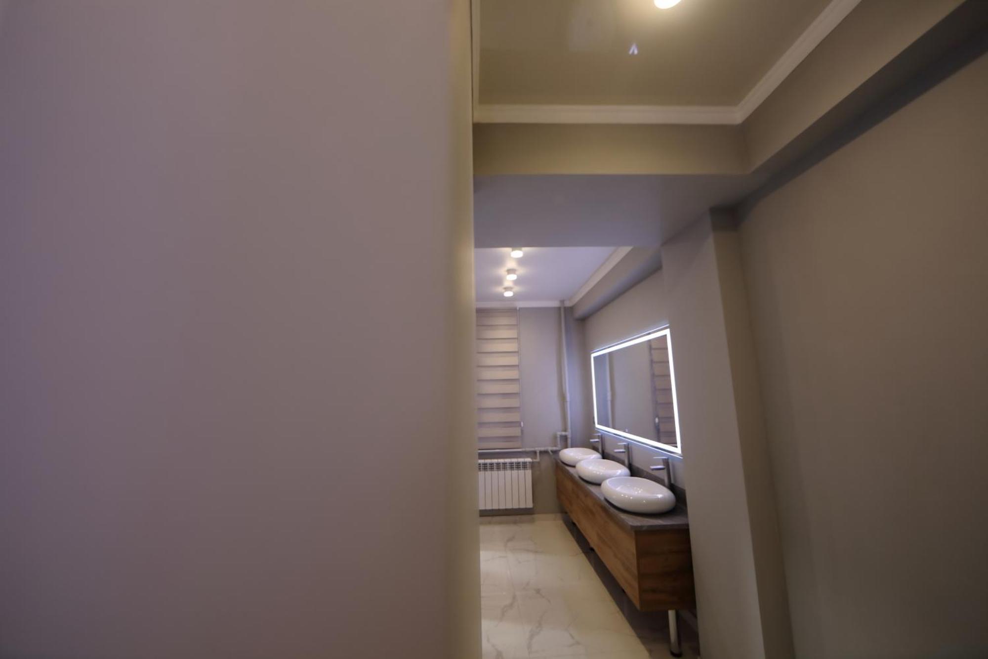 Cozy Hostel Bishkek Exterior foto